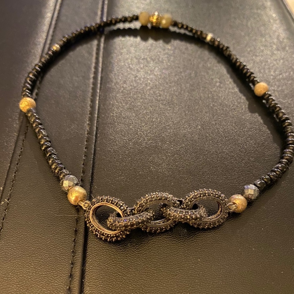 Choker beaded necklace